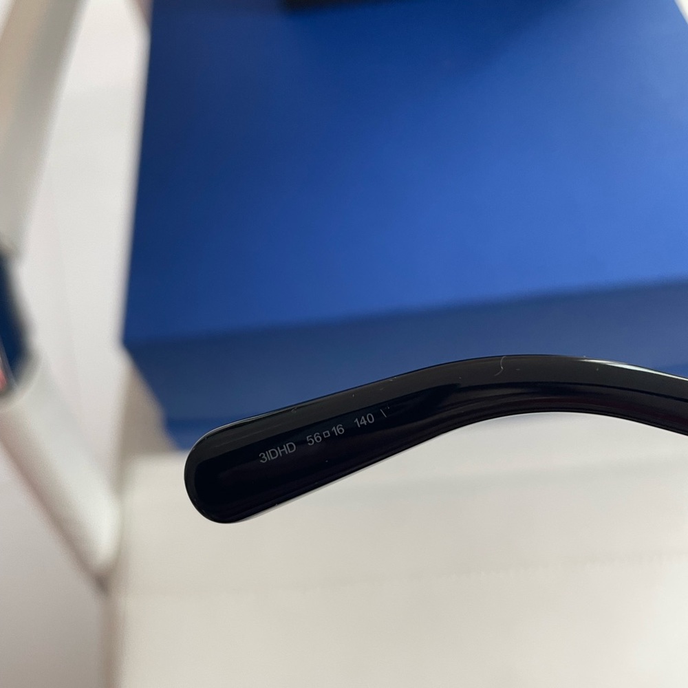 Dior Sunglasses with box - Picture 6 of 10